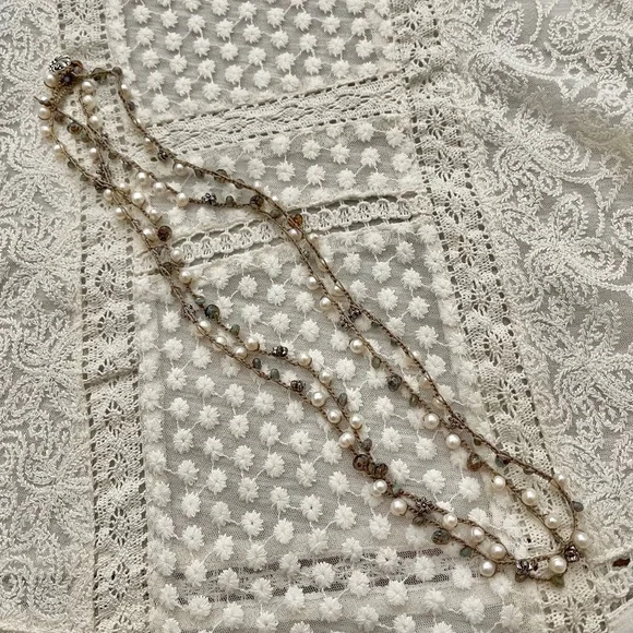 ARTISAN Necklace “Pearls in the Mist” on Sepia Long Crocheted Wrap - Picture 8 of 14